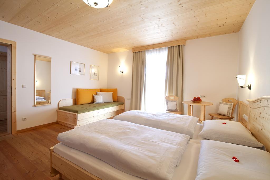 Hotel Lienharterhof Welsberg Zimmer foto